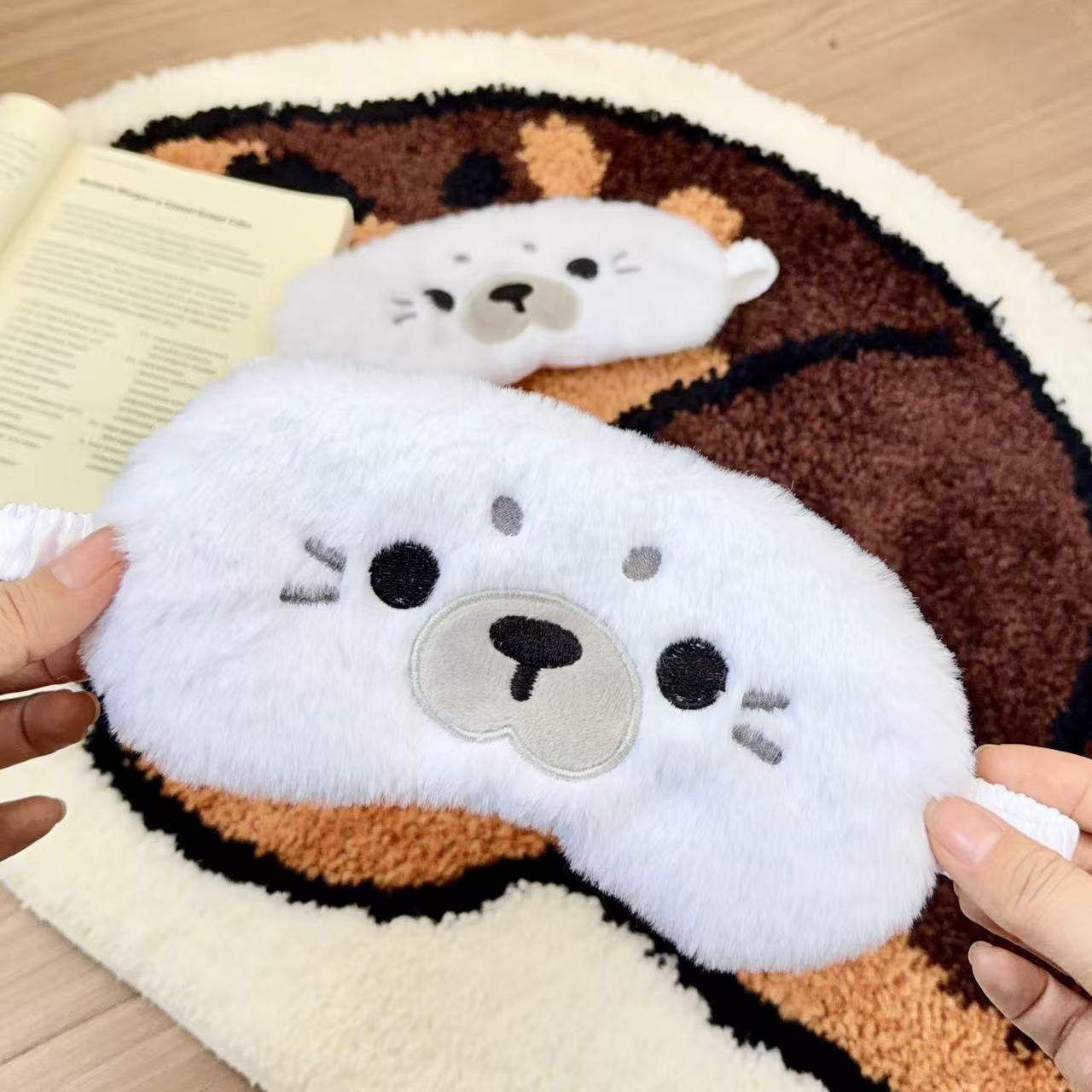 【癒やしの表情】アザラシアイマスク