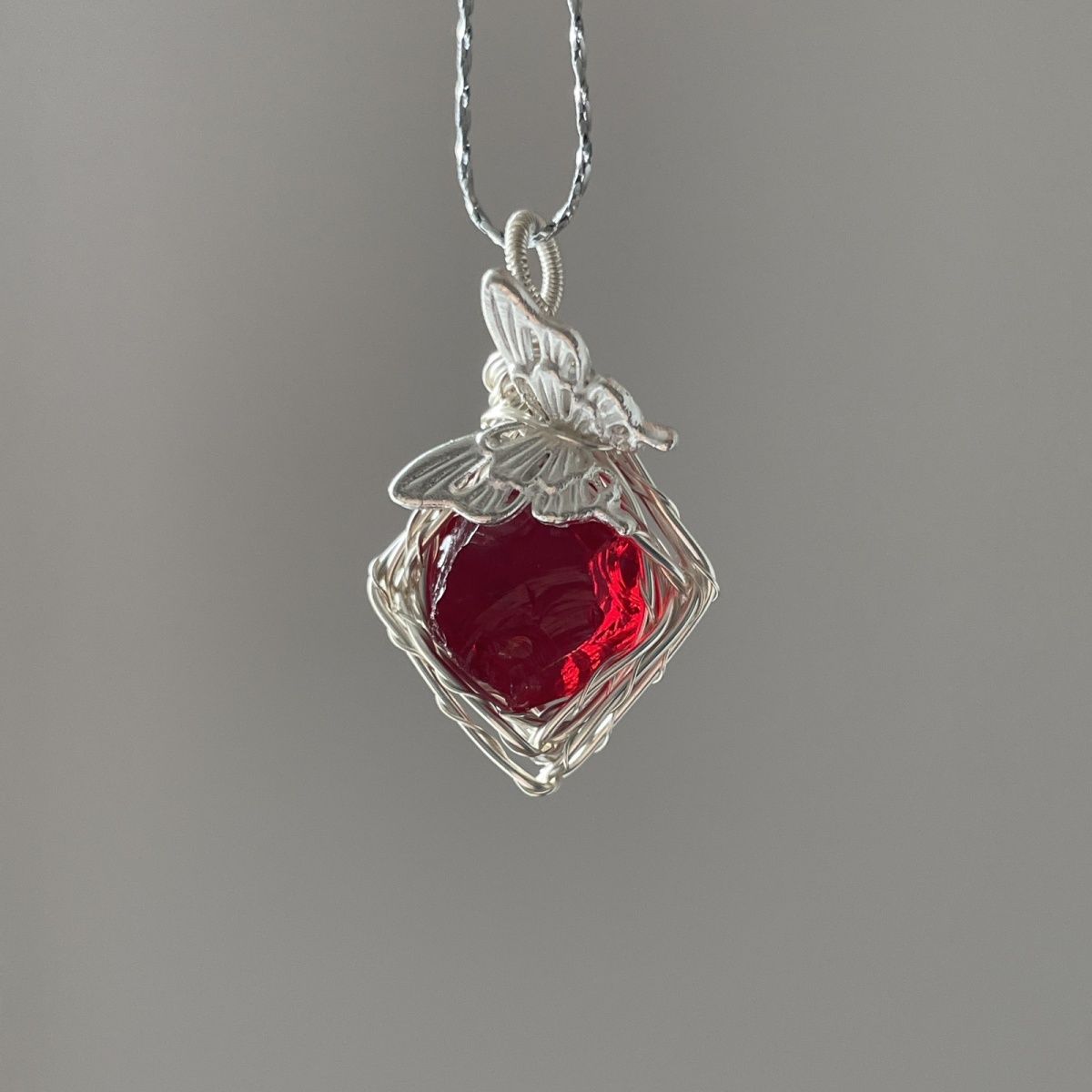 INFPイメージ 海ブルー×蝶モチーフ 原石ネックレス|手作り