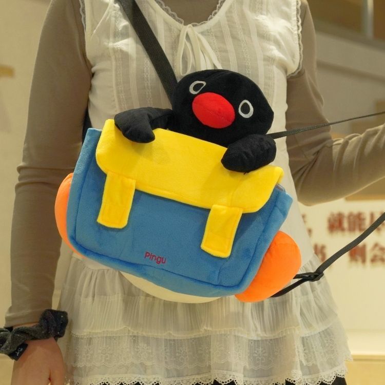【一緒にお出かけ】ピングーのぬいぐるみトラベルリュック