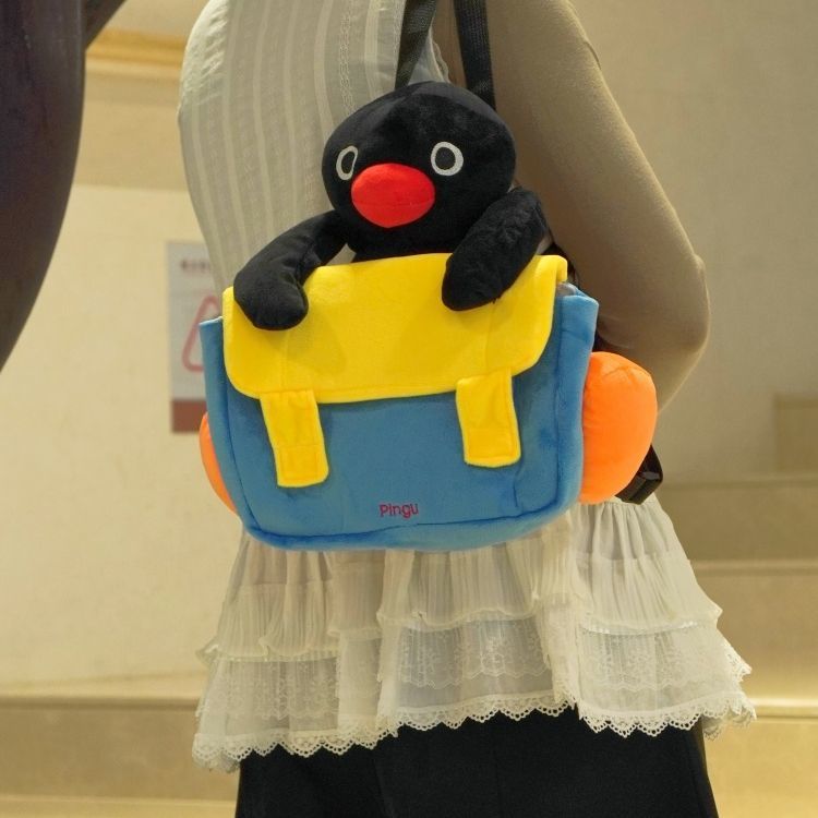 【一緒にお出かけ】ピングーのぬいぐるみトラベルリュック