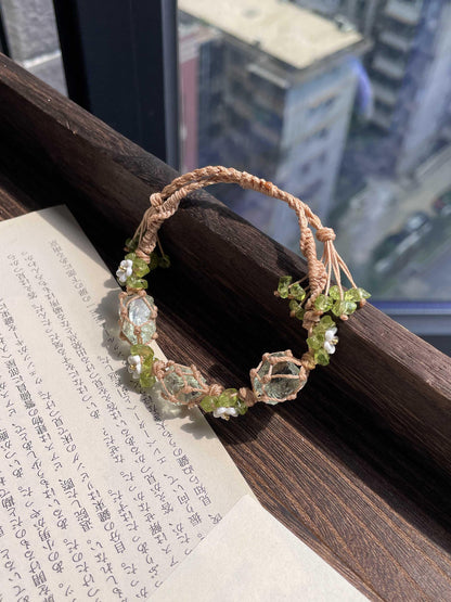 ミントフォレスト風マクラメブレスレット｜天然オリーブ石×水晶 手作り