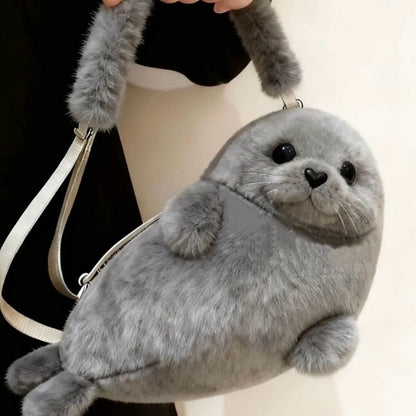 アザラシぬいぐるみバッグ｜ふわもこ小動物デザイン
