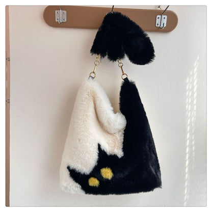 Heart Cat Fur Shoulder Bag | A fluffy bag that stands out in autumn and winter