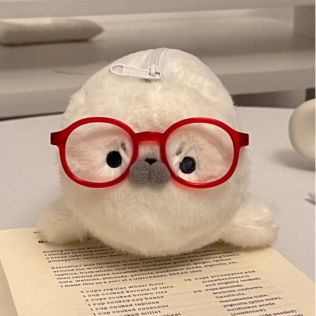 アザラシのふわふわぬいぐるみペンケース