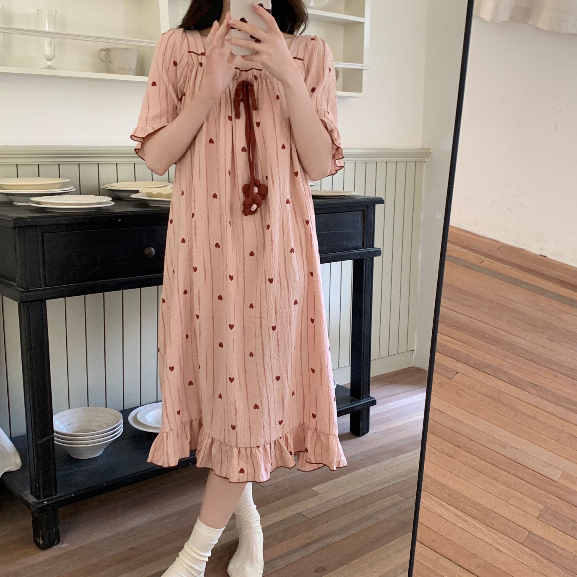 Trendy on social media! Adorable princess-style ribbon room dress perfect for A gift. Women's summer short-sleeve pajama with pads. A well-deserved