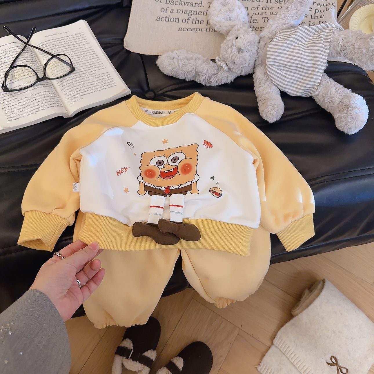 可愛い立体人形付子供服セットアップ春新作綿100%スウェット