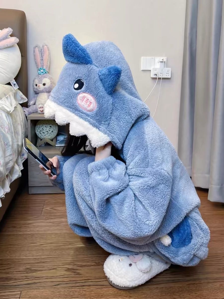 Shark-themed fluffy hooded pajamas 