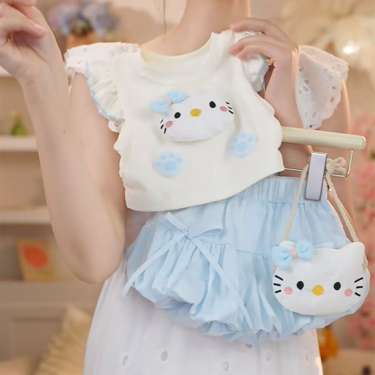 お洒落可愛い!ハローキティ猫モチーフTシャツかぼちゃパンツセット