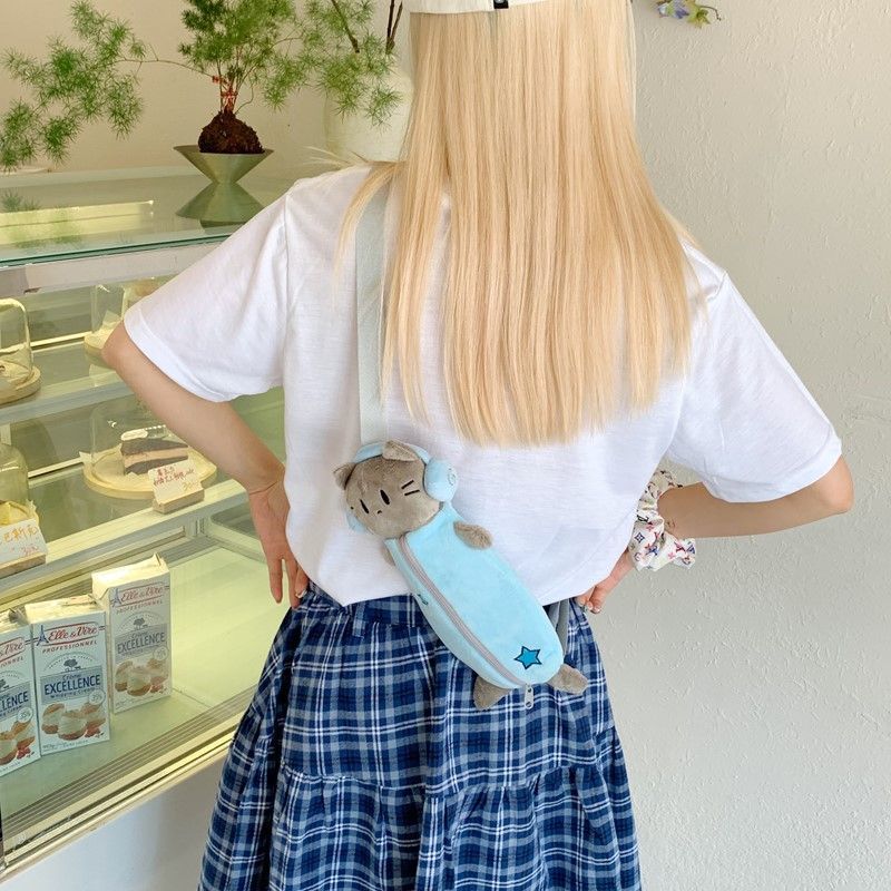 【SNS话题】ヘッドホンをつけた猫のミニボディバッグ