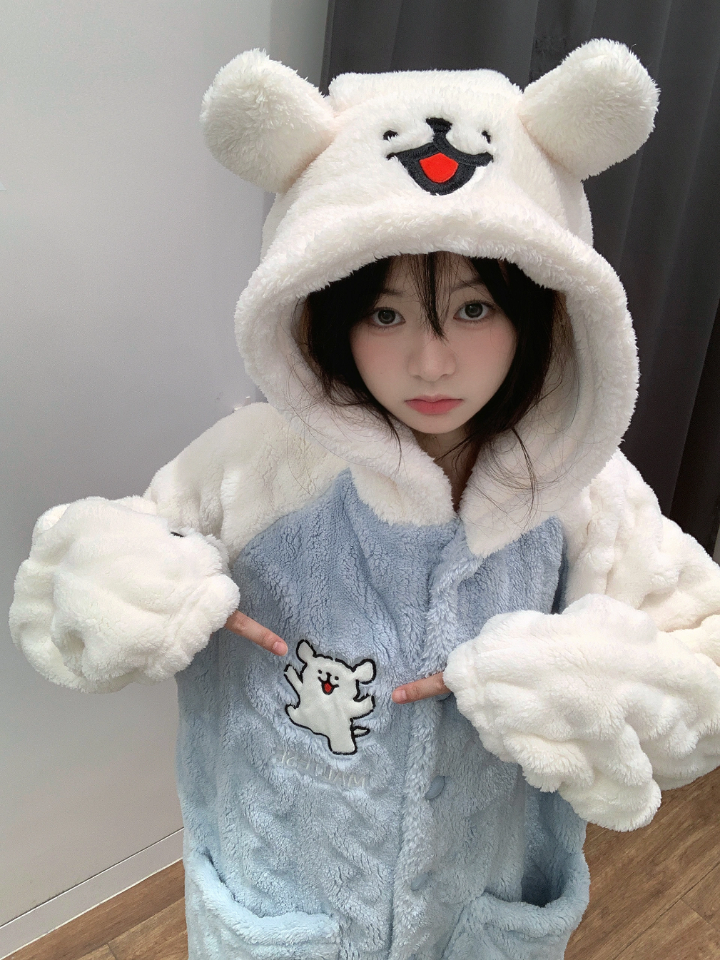 ゆるかわワンちゃん刺繍のルームウェア