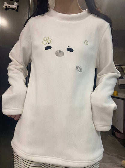 アザラシ可愛い萌学生向けクローバーくま刺繍裏起毛長袖インナー