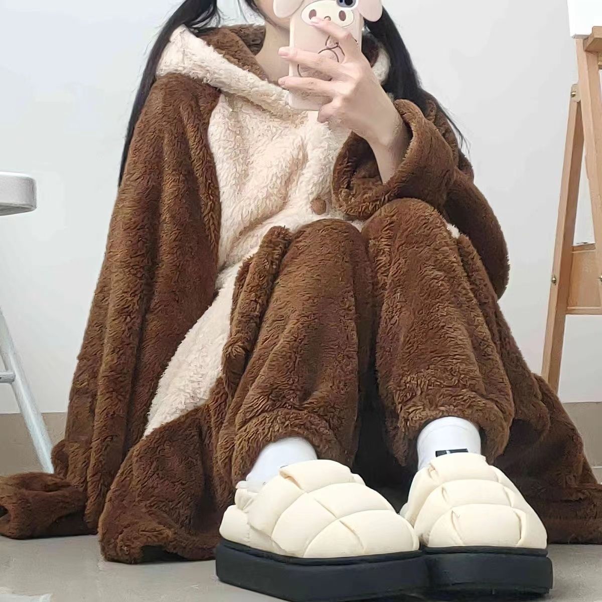 癒し系】シャム猫デザインのふわもこパジャマ・ルームウェア上下セット