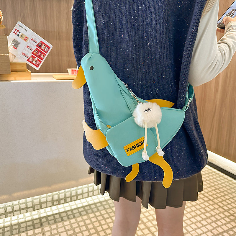 アヒル型キャンバスボディバッグ｜夏にぴったりの個性派スマホポーチ