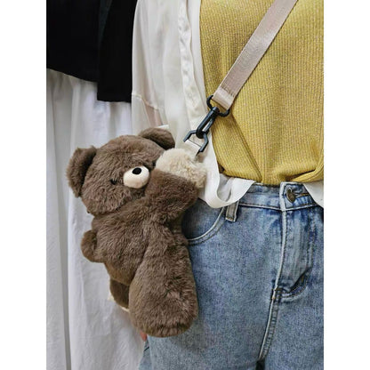 ハートを抱いたクマさんのくたふわポーチ