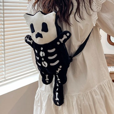 スカルリュック｜ブラックでクールなぬいぐるみ風バッグ