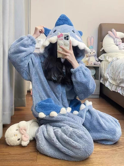Shark-themed fluffy hooded pajamas 
