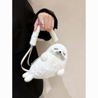 アザラシぬいぐるみバッグ｜ふわもこ小動物デザイン