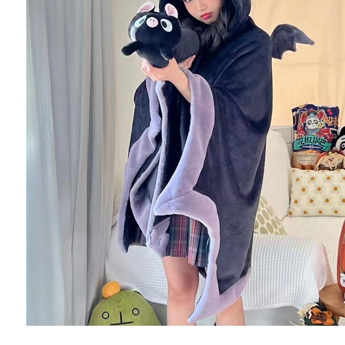 コウモリ着ぐるみブランケット｜ふわもこ連帽ルームウェアマント