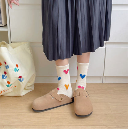カラフルハート刺繍ソックス｜日韓系ドーパミン配色の中筒靴下