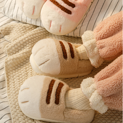 【今冬の神アイテム】歩くたびに癒やされるねこ厚底肉球スリッパ