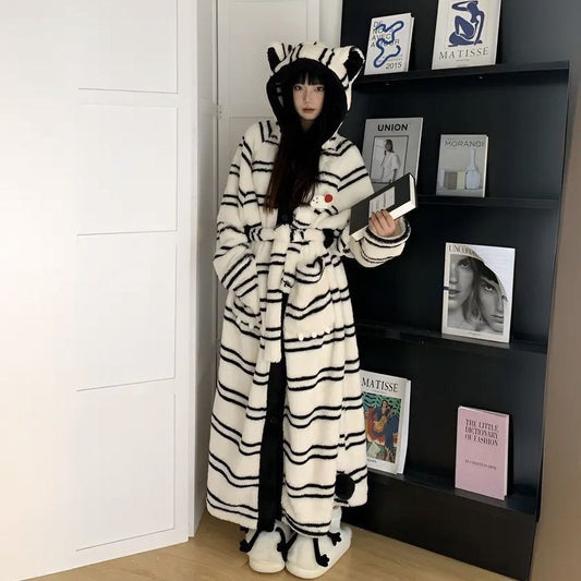 猫イメージの大人可愛いフード付きロンパース / もこもこルームウェア