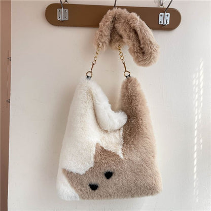 Heart Cat Fur Shoulder Bag | A fluffy bag that stands out in autumn and winter