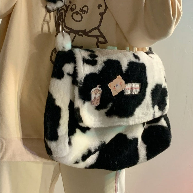 モコモコ牛柄ショルダーバッグ｜原宿系かわいい大容量メッセンジャー