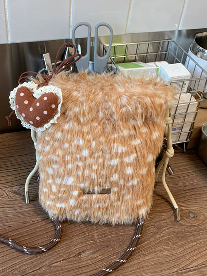 Cute and fluffy smartphone shoulder bag
