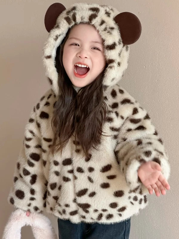 【大人顔負けのおしゃれ感】レオパード柄フェイクファーコート