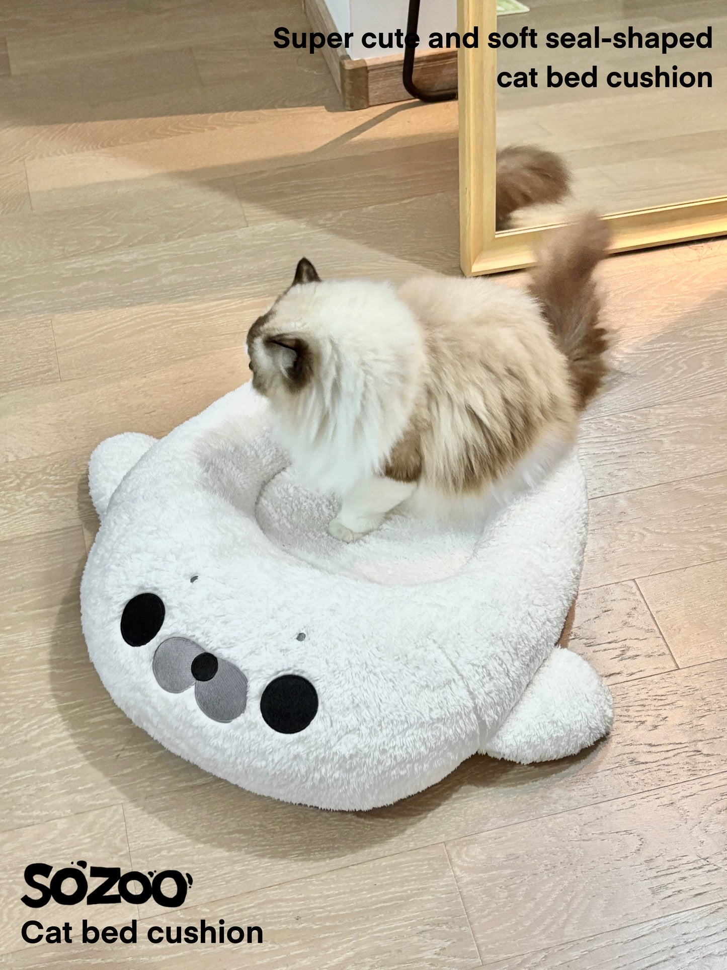 Seal's semi-enclosed warm pet house