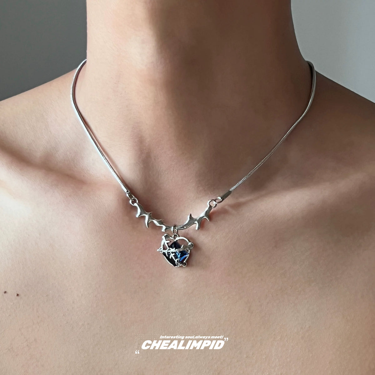 SNSで話題サファイア茨の棘ネックレスギフトや自分へのご褒美に最適