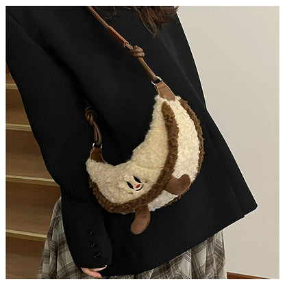 Fluffy Gyoza Bag | A popular shoulder bag with a unique design