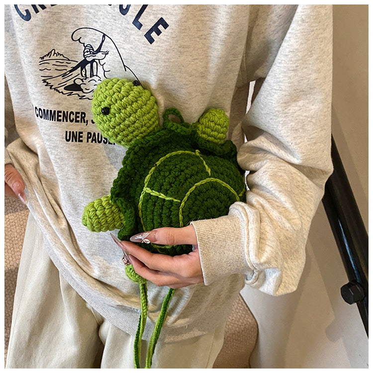 Crocheted Sea Turtle Bag | A cute shoulder bag that parents and children can enjoy 