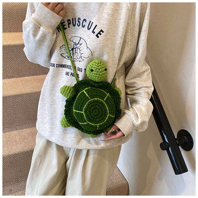 Crocheted Sea Turtle Bag | A cute shoulder bag that parents and children can enjoy 