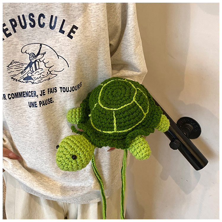 Crocheted Sea Turtle Bag | A cute shoulder bag that parents and children can enjoy 