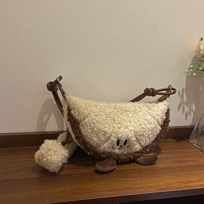 Fluffy Gyoza Bag | A popular shoulder bag with a unique design
