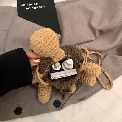 Crocheted Sea Turtle Bag | A cute shoulder bag that parents and children can enjoy 