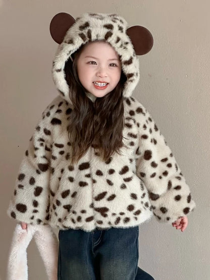 【大人顔負けのおしゃれ感】レオパード柄フェイクファーコート