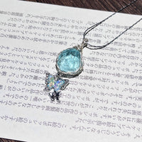 ブルー