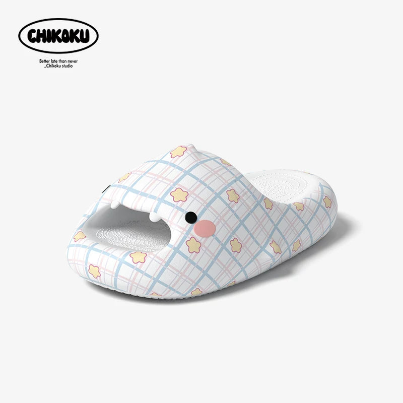 【サメになっちゃえ】サメの形が可愛い厚底スリッパ