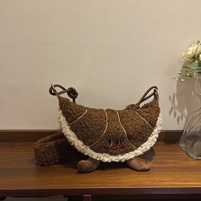 Fluffy Gyoza Bag | A popular shoulder bag with a unique design