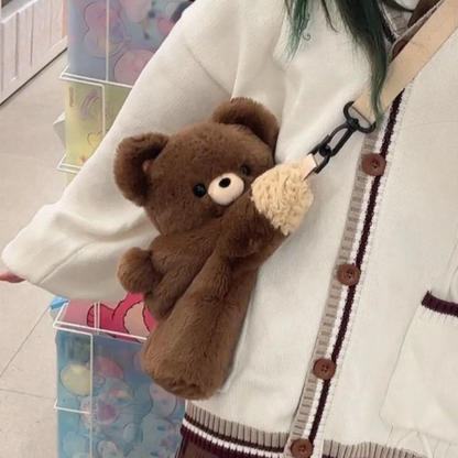 ハートを抱いたクマさんのくたふわポーチ