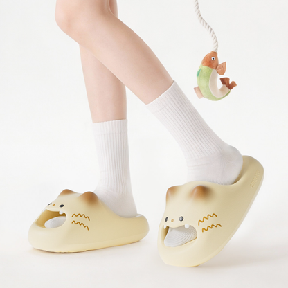 歩くたびに可愛い！ぷにぷに肉球の厚底サンダル・スリッパ