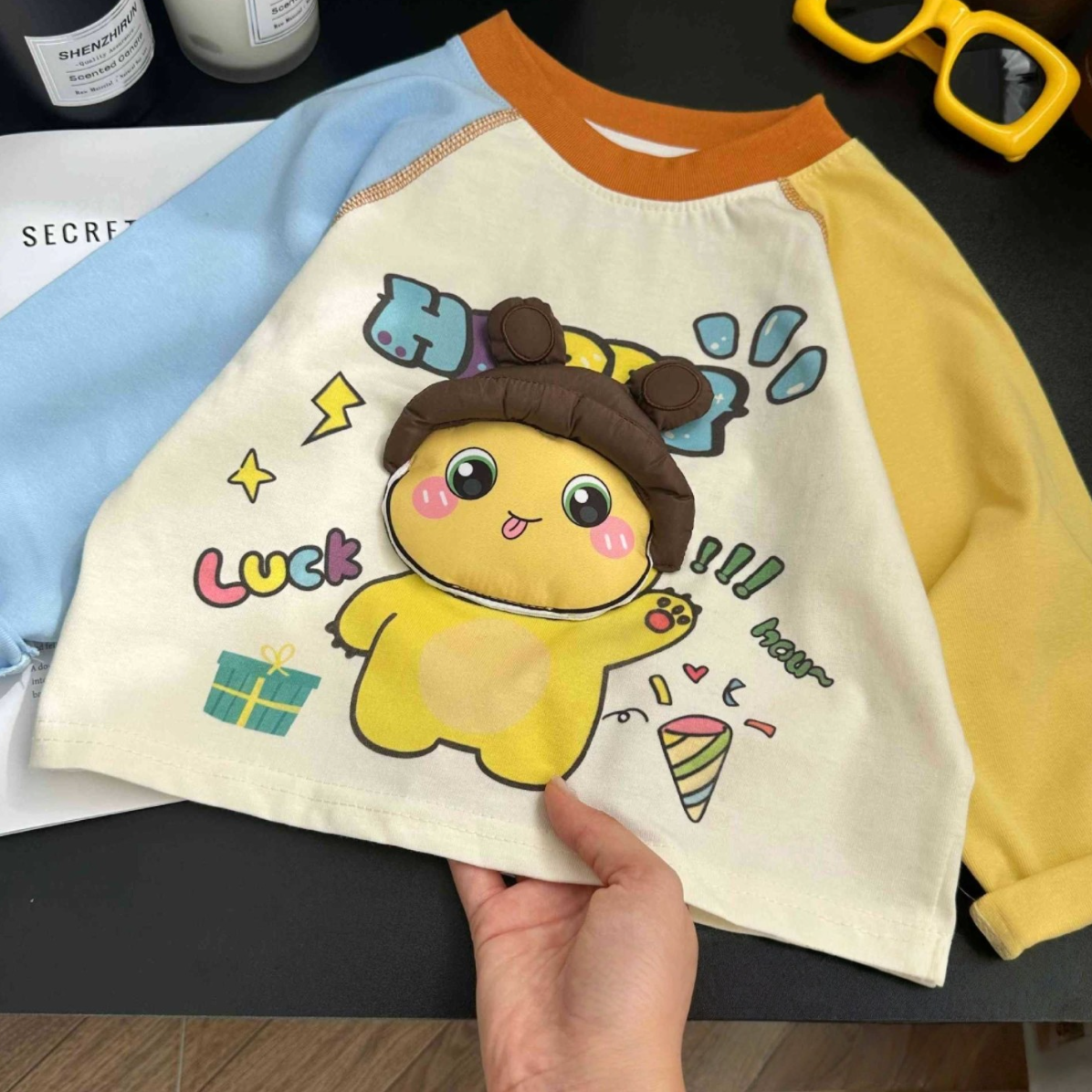 韓国風キッズ長袖Tシャツ立体キャラ配色トップス
