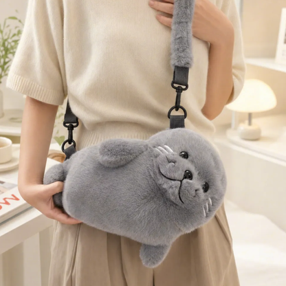 アザラシぬいぐるみバッグ｜ふわもこ小動物デザイン