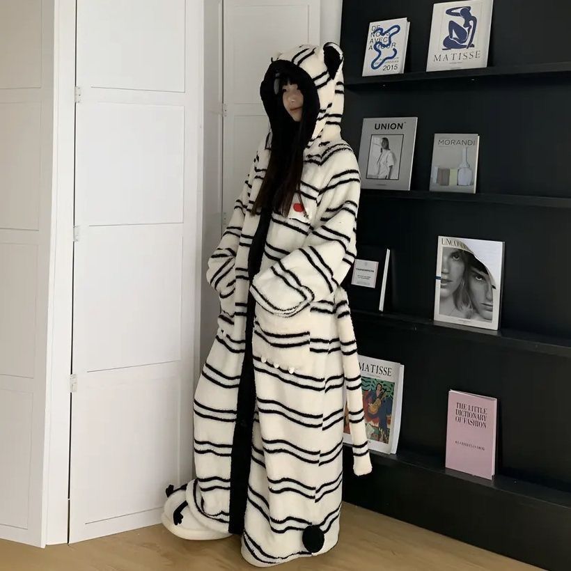 猫イメージの大人可愛いフード付きロンパース / もこもこルームウェア