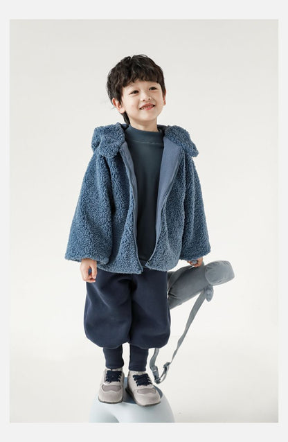 恐竜に変身！立体的な背びれが可愛い子供用ボアジャケット