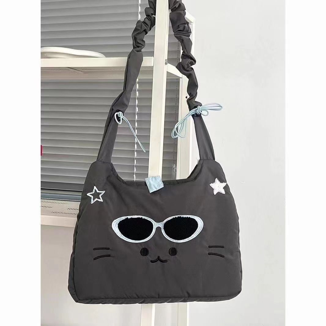 ねこ刺繍キャンバストート｜大容量通勤・通学バッグ