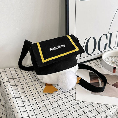Duck canvas shoulder bag | A refreshing and cute bag for going out