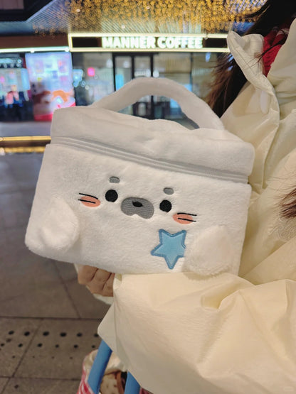 もっちりアザラシの多機能ポーチ｜お出かけに便利な仕切り付き化粧ポーチ